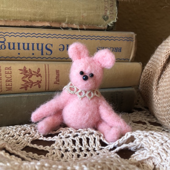 Handmade needle felted teddy bear - Picture 11 of 11